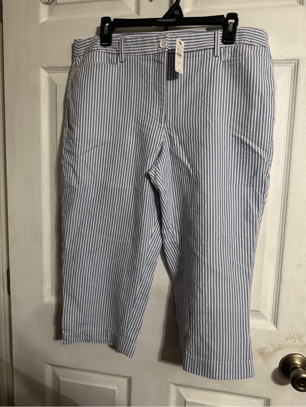 New Talbots Perfect Skimmers Seersucker Capri Striped Blue White Button Hem 12P